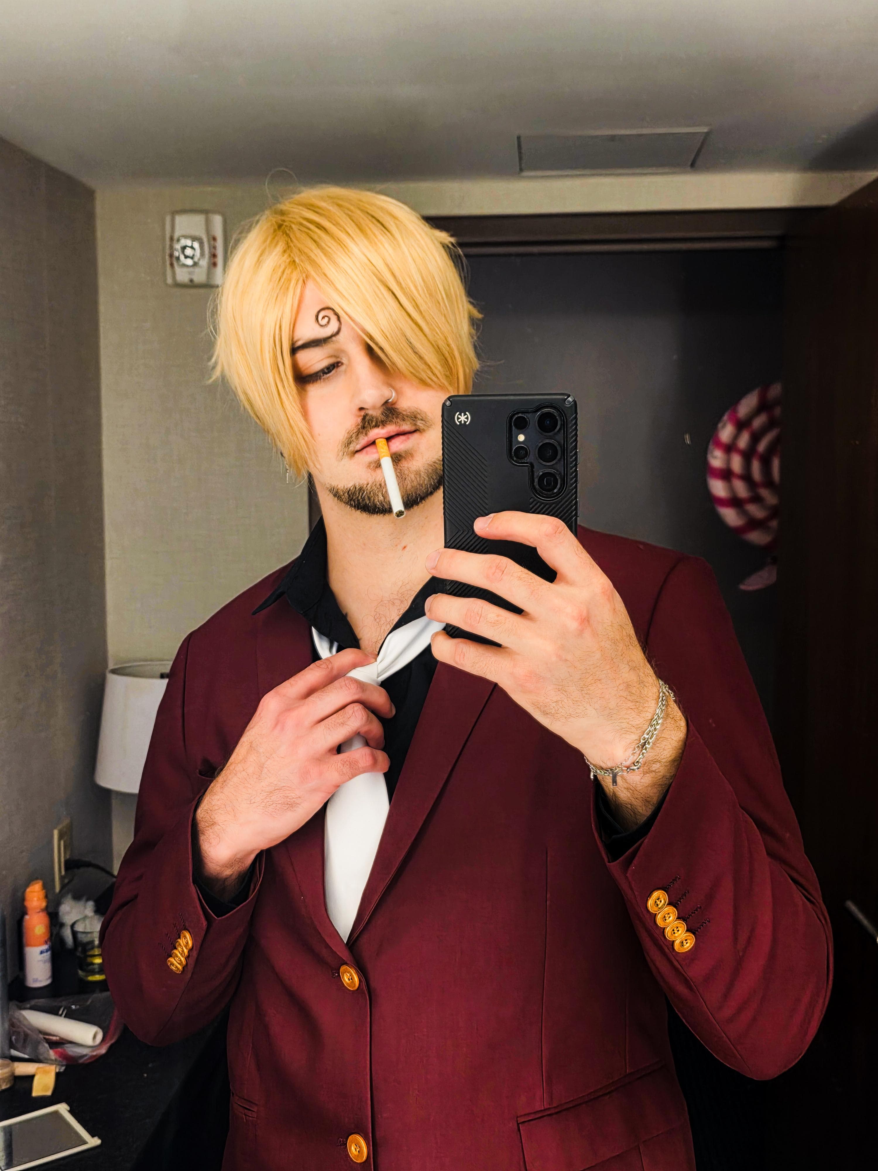 【ワンピース】サンジのコスプレが神再現すぎる!海外の反応